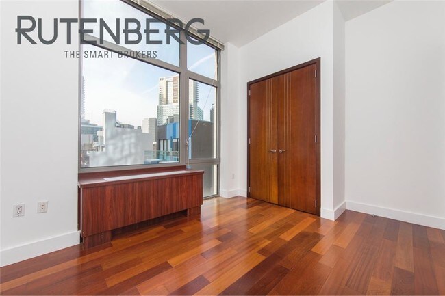 Foto del edificio - 4251 Hunter St