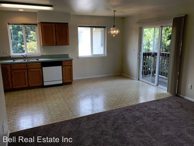 Building Photo - 62 E Rosewood Ave