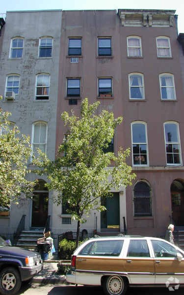Primary Photo - 437 West 22nd Street