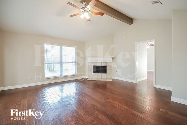 Foto del edificio - 17110 Yeoman Way