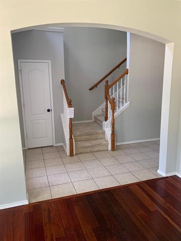 Foto del edificio - 531 Hawken Dr