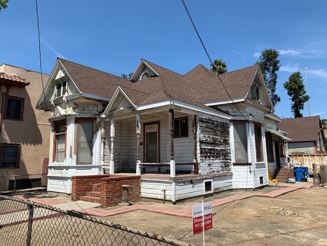 Building Photo - 1301-1303 West 22nd Street