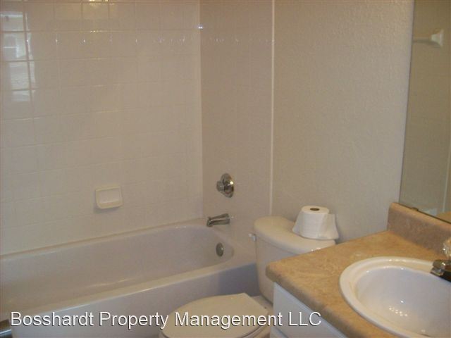 Building Photo - 2 br, 2.5 bath House - 5057 NW 44th Lane #102