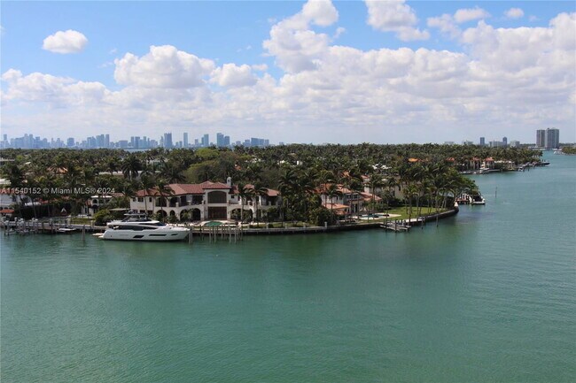 Photo - 6770 Indian Creek Dr Apartment