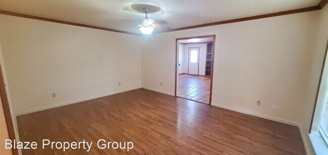 Foto del edificio - 3 br, 2 bath House - 4600 SW 38th Ave