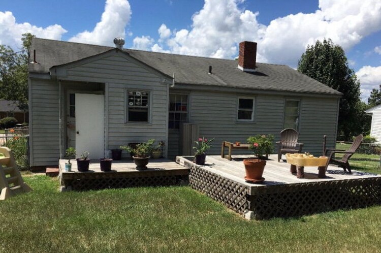 Building Photo - 1016 Skyview Dr