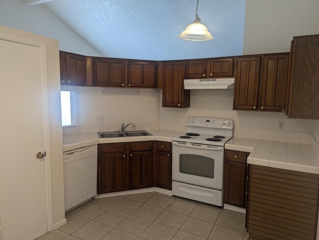 Foto del edificio - 4822 Roserock Ln