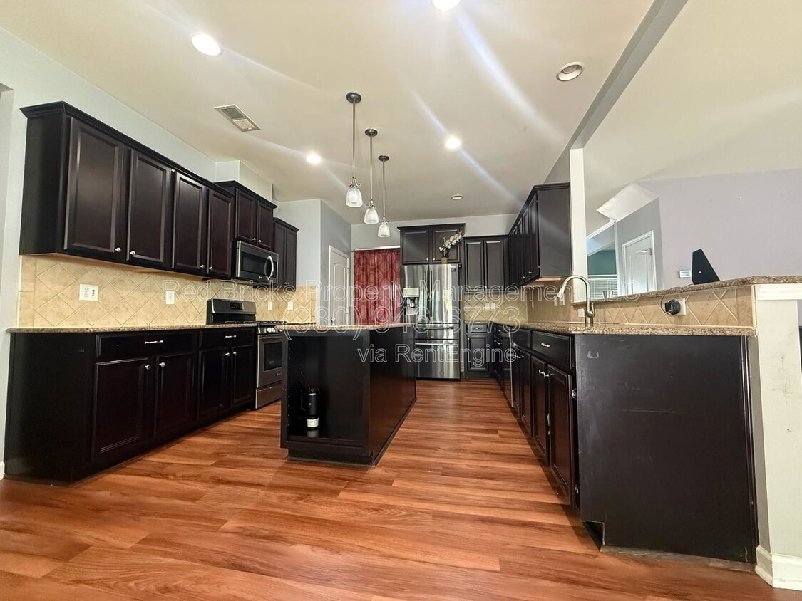Building Photo - 9294 Perseverance Dr