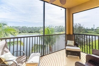 Building Photo - 9731 Acqua Ct