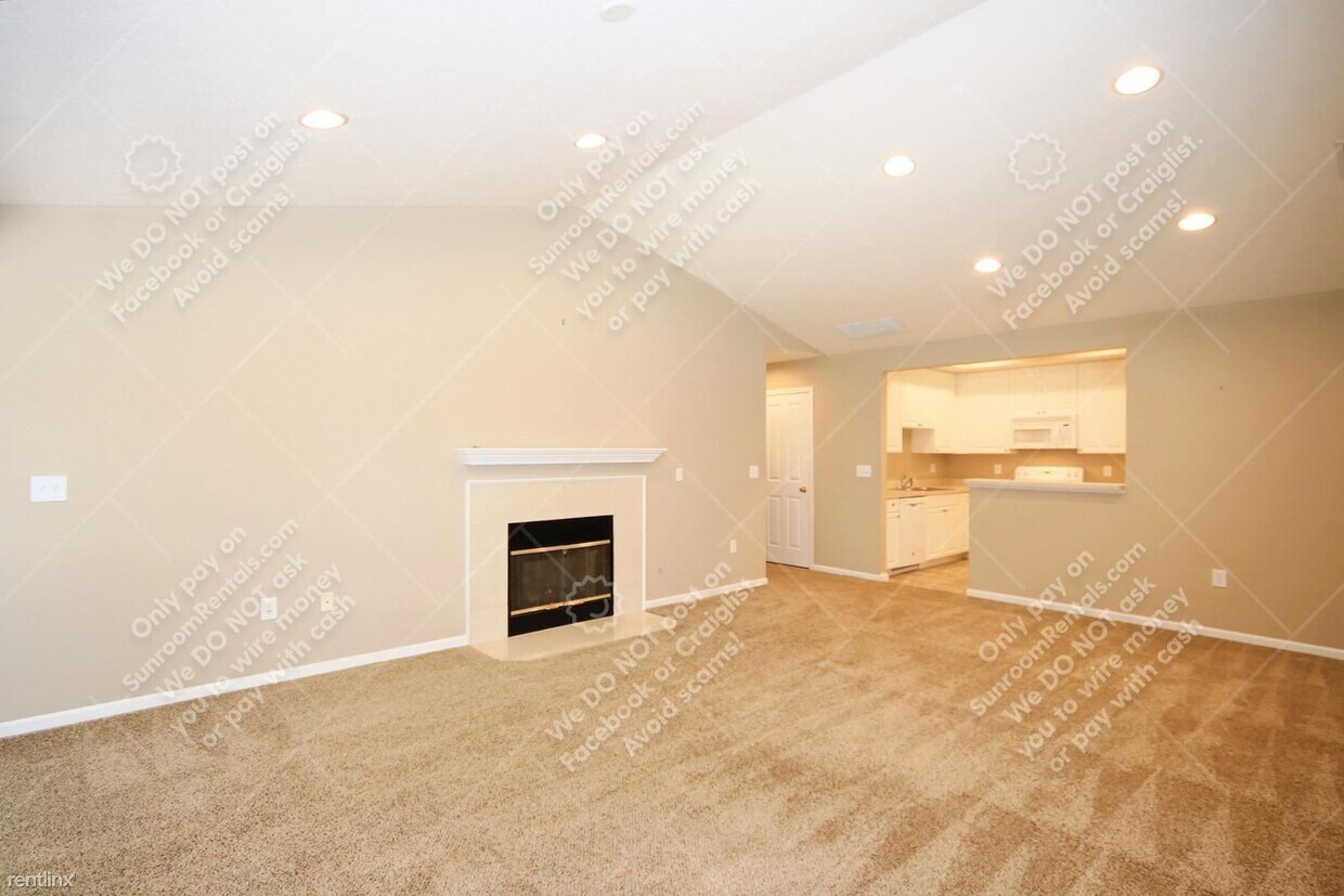 Primary Photo - 3 br, 3 bath Condo - 16 Greenhedge Cir