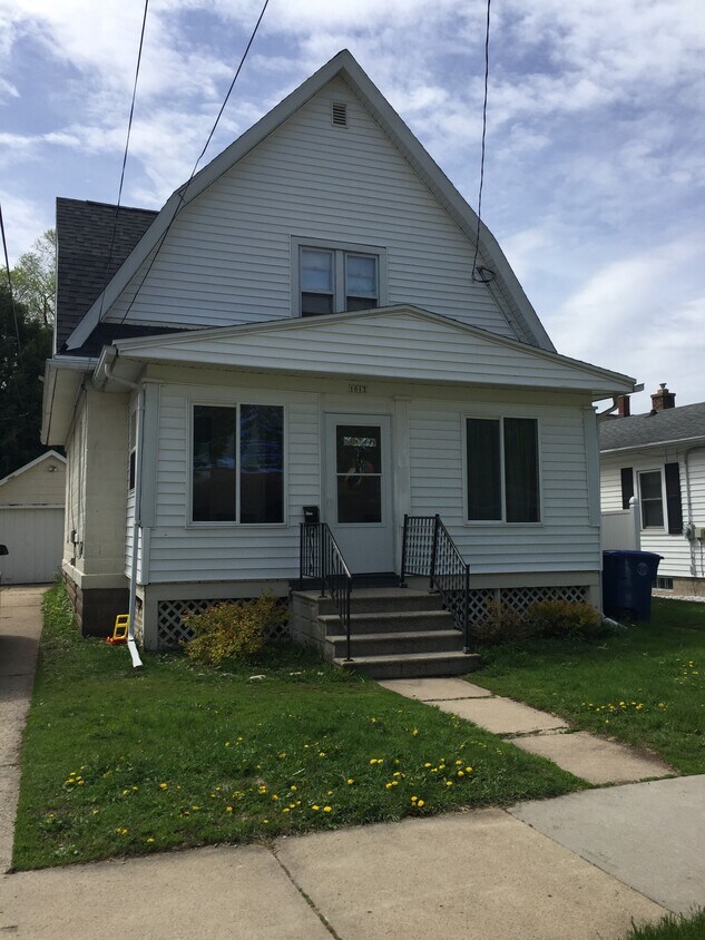 Front - 1013 W Bent Ave