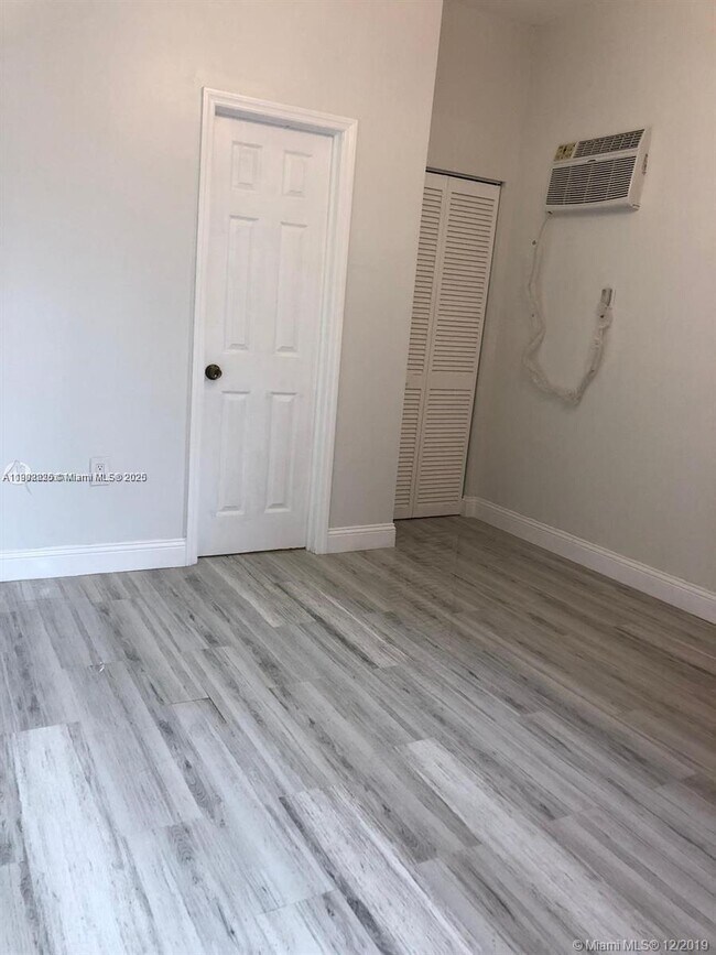 Foto del edificio - 6200 Dewey St