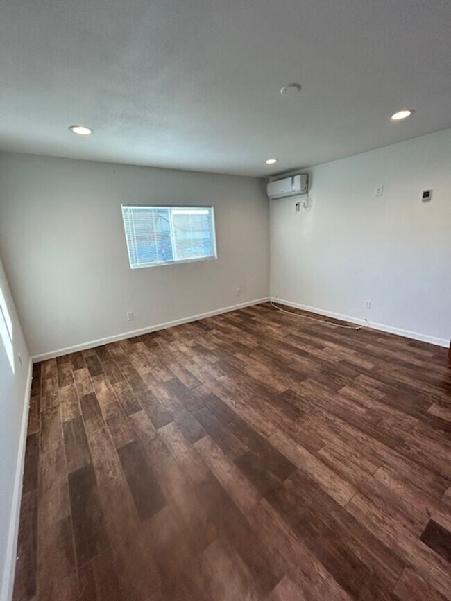 Building Photo - Bryson Place Home