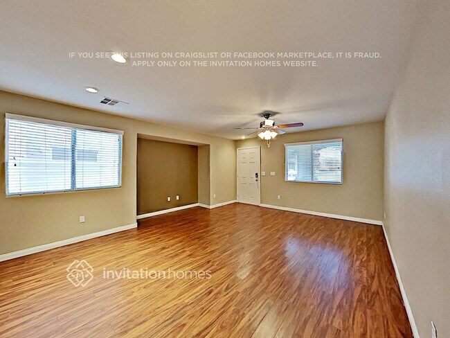 Building Photo - 9180 Giardino Villa St