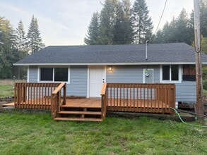 Building Photo - 15144 Sitkum Ln