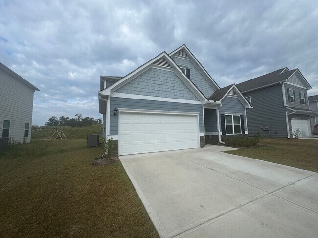 Foto del edificio - Newer 3/2.5 House in Armuchee- $2,200