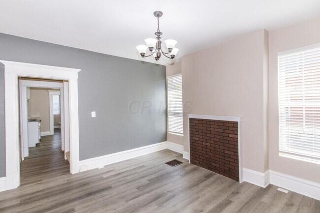 Foto del edificio - 494 Hamilton Ave