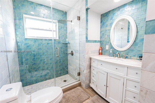 Foto del edificio - North 40th Avenue, Hollywood, FL 33021 - 4 BR 3 BA house