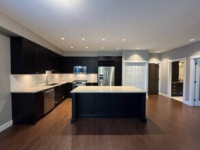 Building Photo - 15185 36 Av