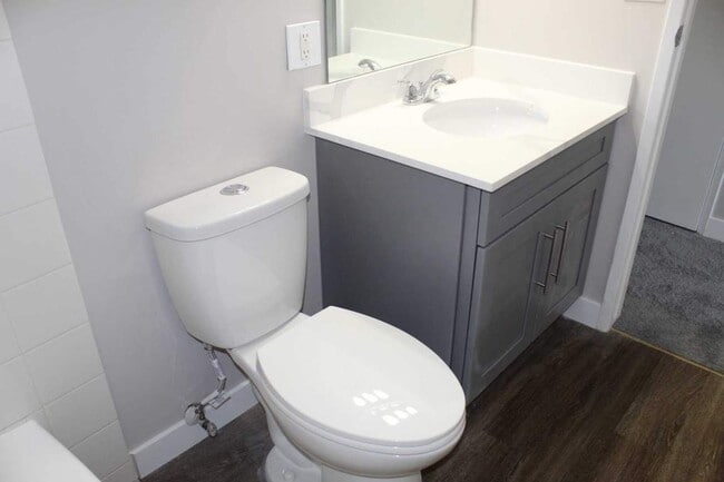 Building Photo - Bow River Townhomes