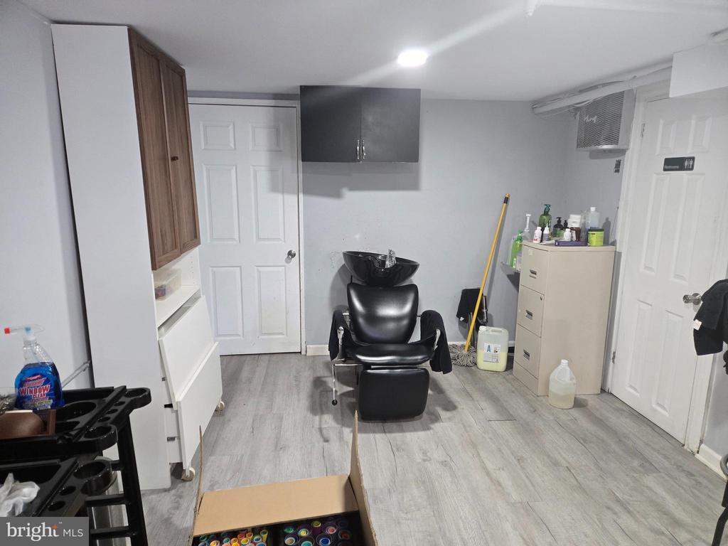 Foto del edificio - 5901 Nassau Rd