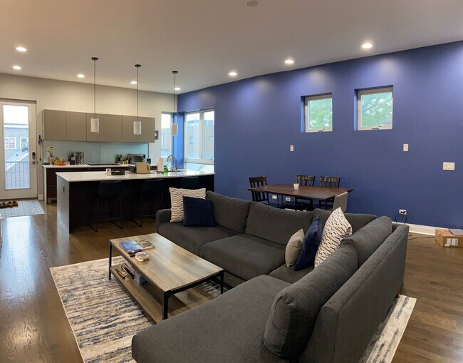Foto del edificio - 957 N Greenview Ave