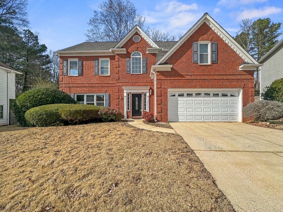 Beautiful 4BR 2BA Home with Garage Parking in Alpharetta - Beautiful 4BR 2BA Home with Garage Parking in Alpharetta