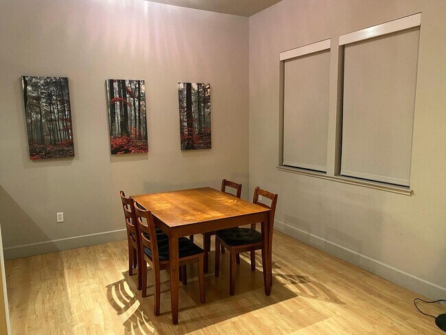 Foto del edificio - 2117 S St