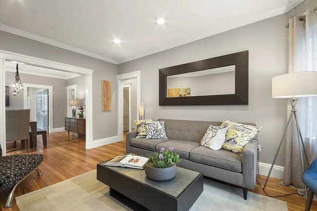 Building Photo - Comfortable and Spacious Rental Opportunity