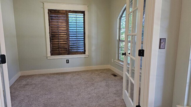 Foto del edificio - Stunning Home In Start with Community Pool!