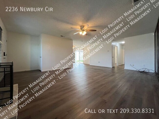 Foto del edificio - 2236 Newbury Cir