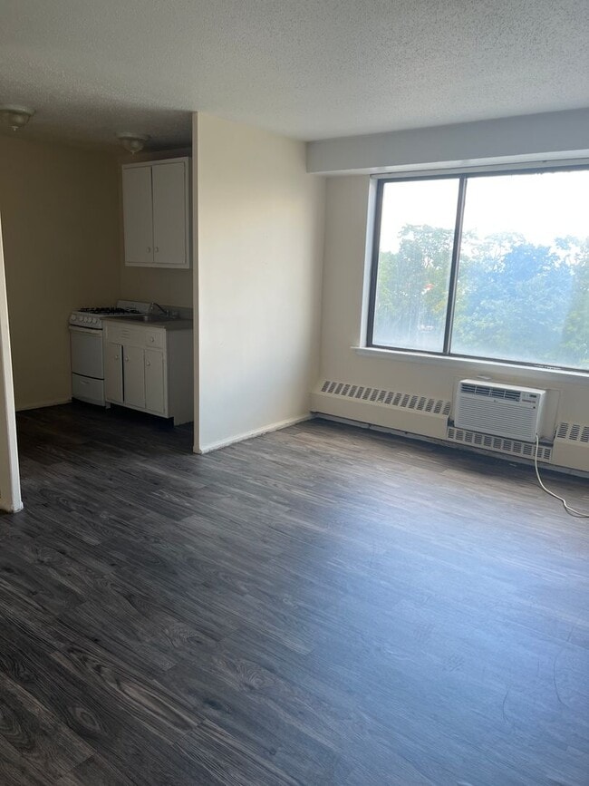 Interior Photo - 600A LLC