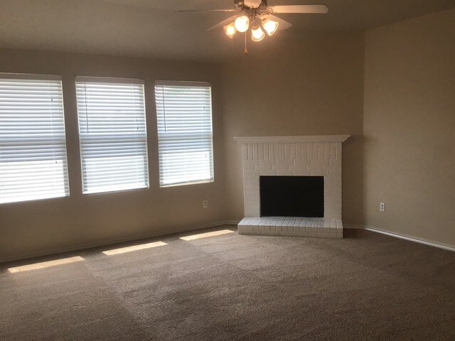 Foto del edificio - 201 Rambling Way