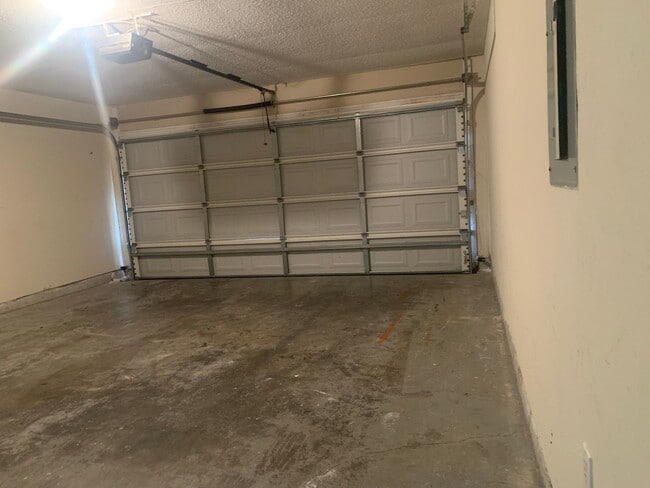 Foto del edificio - Move-in Ready!