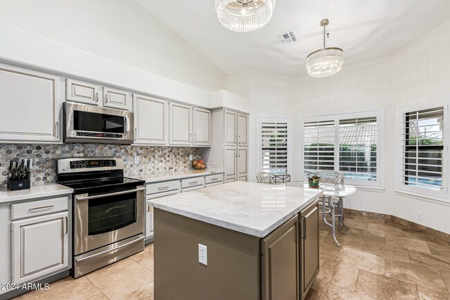 Building Photo - 4443 E Barwick Dr