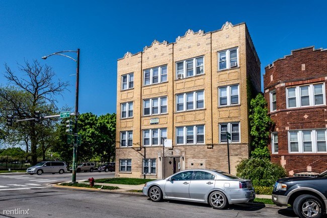 Building Photo - 8256 S Loomis Blvd