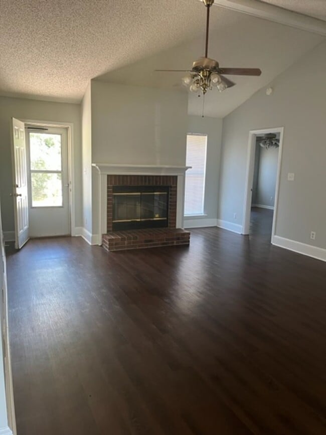 Building Photo - 178 Mayfield Dr
