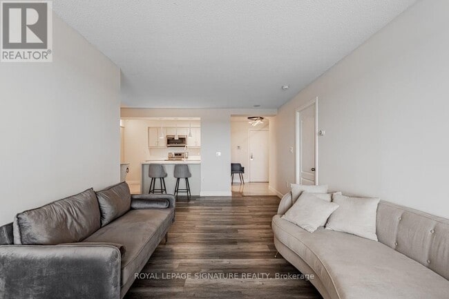 Building Photo - 88 Grandview Way