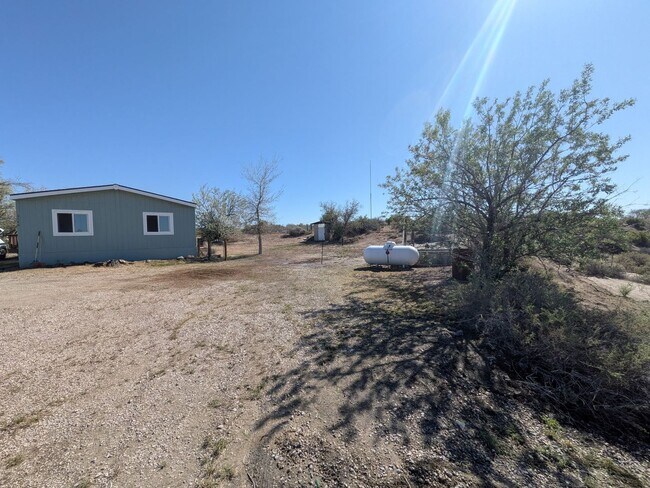 Foto del edificio - Fallon 3 Bedroom on Large Property