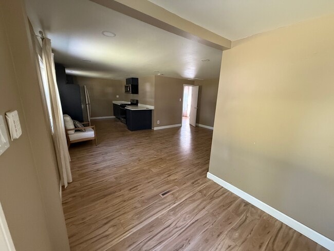 Living Room - 1621 Magnolia Ave