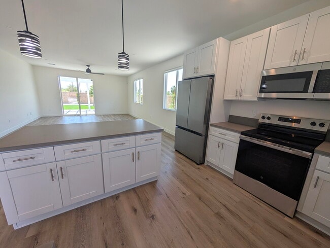 Building Photo - 30100 San Joaquin Dr