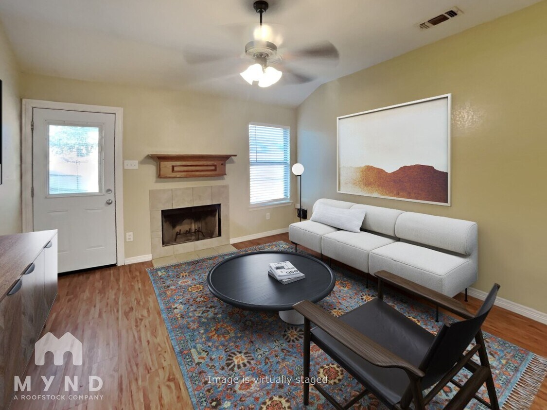 Primary Photo - 608 Hilltop Dr