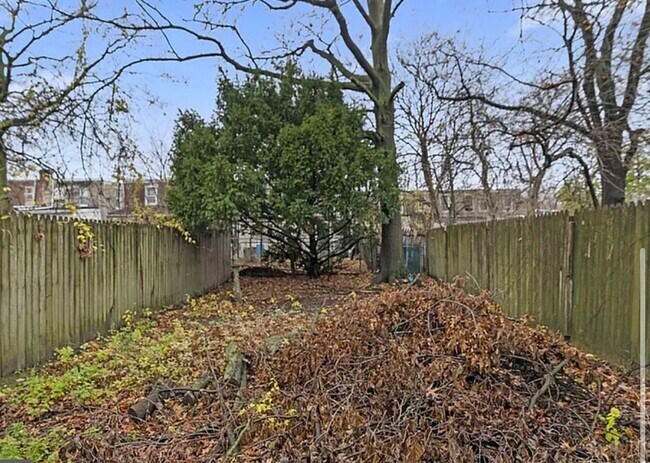 Photo - 910 Mechanic St House