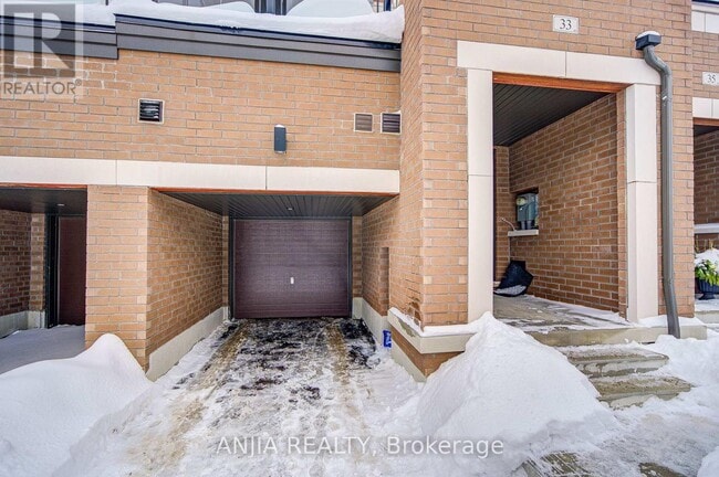 Photo du bâtiment - 33 Bluebird Ln