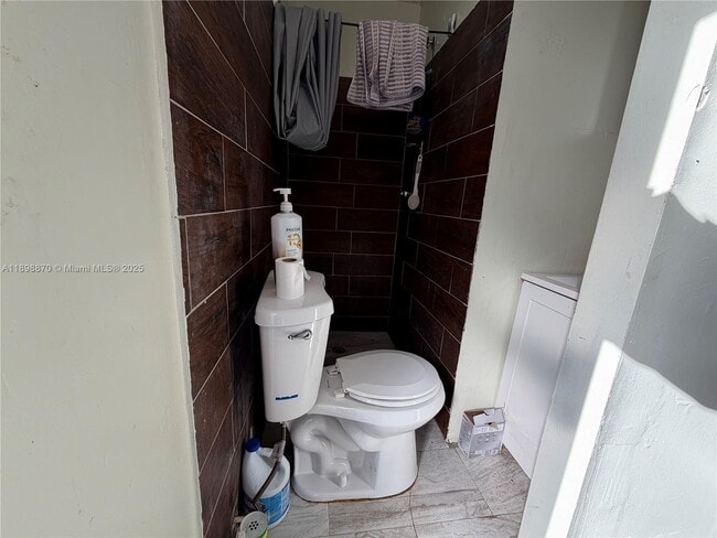 Foto del edificio - 4381 SW 23rd St
