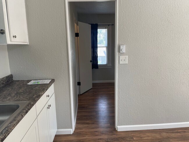 Foto del edificio - 417 Hackberry Ave