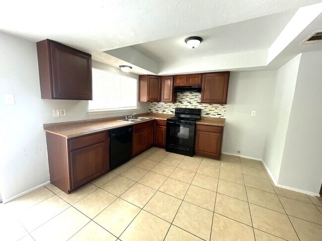 Foto del edificio - 3127 Glen Spring Dr