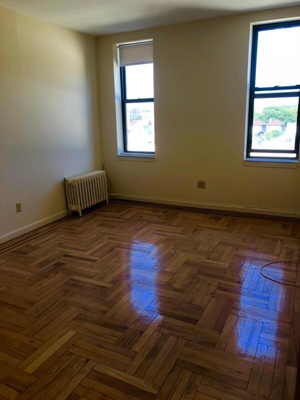 Foto del edificio - 2738 E 19th St