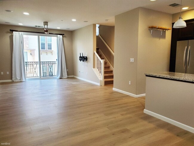 Building Photo - 2 br, 2.5 bath Townhome - 164 Heligan Lane 4