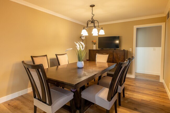 Building Photo - Beautiful  Furnished Single-Story Home in Walnut Valley Unified School District